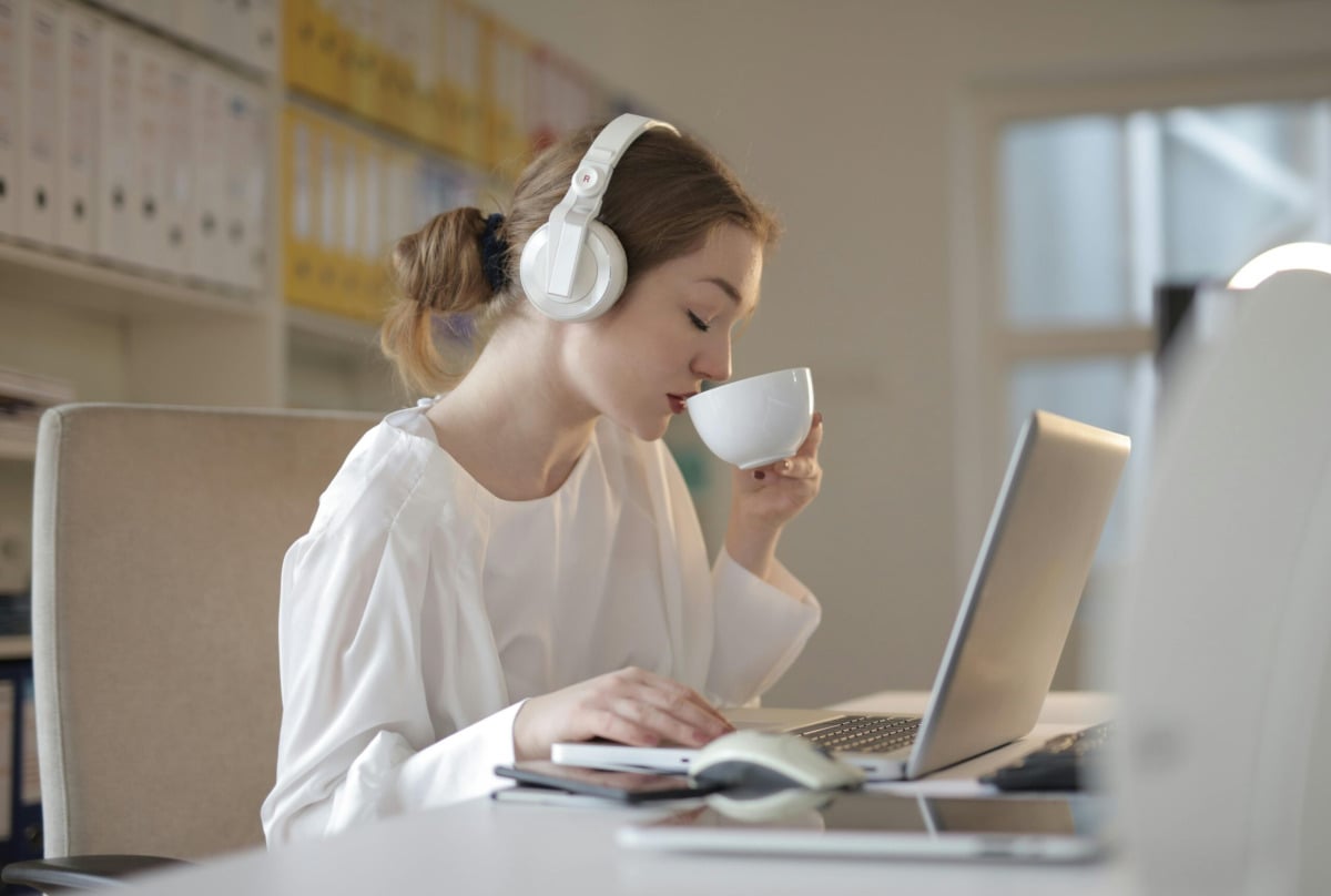 7 Terrific Teas For Anxiety That Will Calm Your Mind