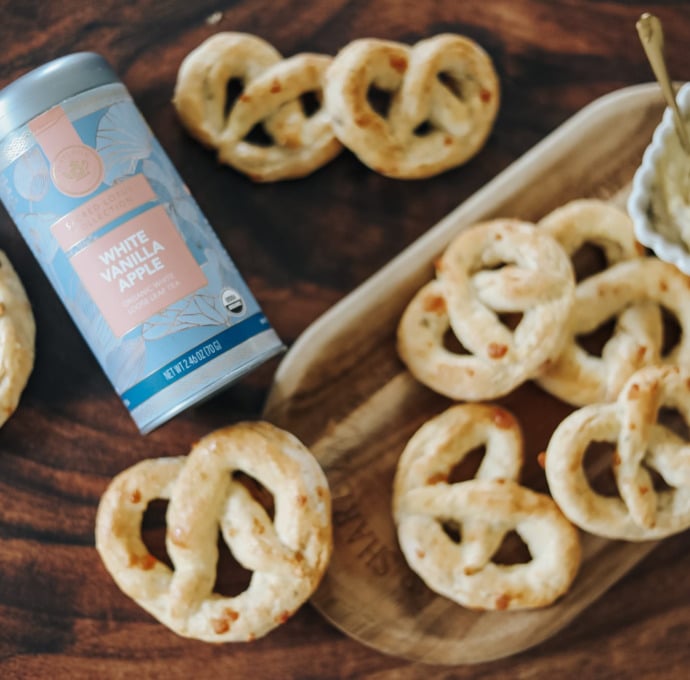 White Tea Cheese Pretzel